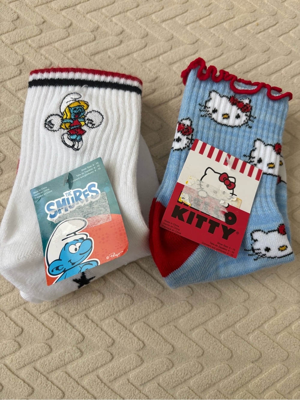 Hello Kitty Blue & Red Kids Ruffle-Top Socks